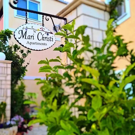 Apartament Mari-christi